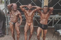 Đỉnh cao 3 thế hệ gia đình giành chức vô địch thể hình thế giới cùng lúc
