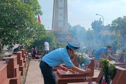 Nén hương tháng Bảy
