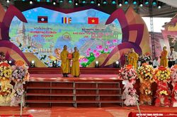 Phó trưởng Ban Thường trực Ban Trị sự Giáo hội phật giáo Việt Nam tỉnh Nghệ An trụ trì chùa Santiphab Phonsavanh tại Lào