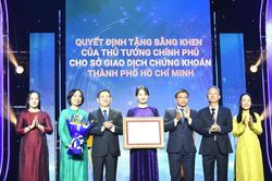 Phó Thủ tướng Hồ Đức Phớc dự Lễ kỷ niệm 25 năm thị trường chứng khoán Việt Nam