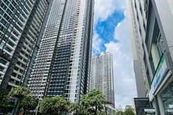 Hà Nội bùng nổ căn hộ hạng sang, TP HCM thoát ách tắc pháp lý, giá căn hộ có nơi tăng sốc 141%