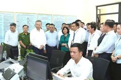 Thúc đẩy Chính phủ số, ưu tiên số hóa và quy trình chuẩn hóa đồng bộ dữ liệu