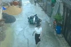 Bất ngờ danh tính người phụ nữ đi ô tô đạp đổ xe máy của shipper ở TPHCM: Là cán bộ phường, vừa nhận kiểm điểm