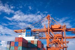 Nửa đầu năm 2025, 5 lô hàng Việt bị cấm tại Ba Lan, vì sao?