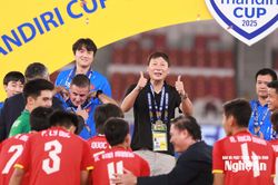 HLV Kim Sang-sik: 'Tôi tự hào về U23 Việt Nam'