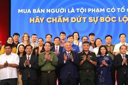 Quản lý chặt chẽ mạng viễn thông, mạng Internet, mạng máy tính để phòng, chống mua bán người