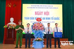 Phó Chủ tịch UBND tỉnh Bùi Đình Long dự Ngày hội 'Toàn dân bảo vệ an ninh Tổ quốc' tại xã Quỳnh Lưu