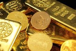 Giá vàng lao dốc khi Fed Powell dập tắt hy vọng giảm lãi suất
