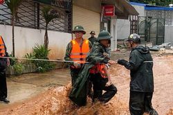 Thủ tướng: Tập trung tìm kiếm người mất tích do lũ quét, sạt lở đất ở Điện Biên