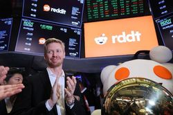 Cổ phiếu Reddit tăng vọt 17% nhờ tăng trưởng doanh thu nhanh nhất 3 năm