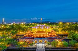 Hình ảnh Việt Nam gần gũi, đậm đà bản sắc