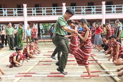 Tình quân dân ở vùng đồng bào dân tộc Chơro