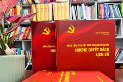 Ra mắt sách 'Đảng Cộng sản Việt Nam qua các kỳ Đại hội - Những quyết sách lịch sử'