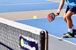 Người đàn ông đột quỵ khi chơi pickleball giữa thời tiết nắng nóng