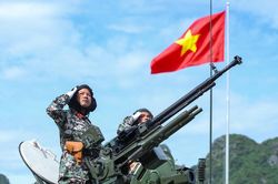 Gần 16.000 người cùng dàn khí tài hiện đại tham gia tổng hợp luyện diễu binh