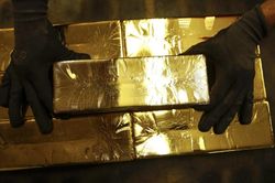 Giá vàng giữ đà tăng nhờ kỳ vọng Fed sắp giảm lãi suất