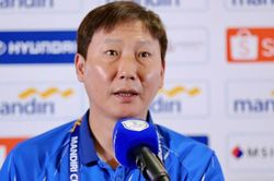 Tin nóng bóng đá Việt hôm nay 6/8: Huỳnh Như hy vọng lịch sử lặp lại; HLV Kim Sang Sik không muốn làm tổn hại ông Park Hang Seo