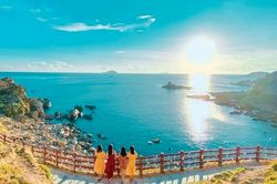 Hơn 12,2 triệu lượt khách quốc tế đến Việt Nam trong 7 tháng