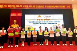 Bảo vệ trẻ em khỏi 'bóng ma' thuốc lá, rượu bia và đồ uống có đường bằng chính sách thuế