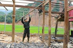 Khẩn trương xây mới, sửa chữa nhà ở giúp người dân vùng lũ Điện Biên