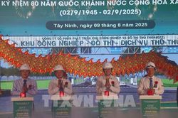 Khởi công dự án hạ tầng hơn 170 ha Khu công nghiệp Thủ Thừa