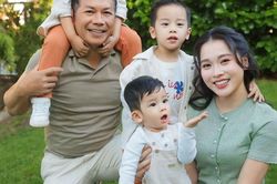 Vợ Shark Hưng kể điều đặc biệt khi sinh con thứ 3, 'cá mập Bách khoa toàn thư' ngoài đời là người chồng thế nào?