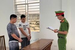 Bắt 2 kẻ giả danh Công an đến các sới bạc để chiếm đoạt tiền