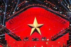Không khí bùng nổ tại V Concert: Hàng chục nghìn khán giả 'cháy' hết mình