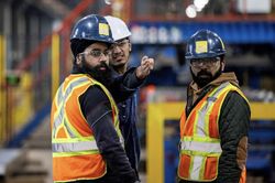 Canada mất hàng chục nghìn việc làm vì thuế quan Mỹ