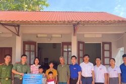 Tình nguyện vì Nhân dân phục vụ