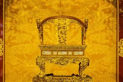 Ban hành kế hoạch phục chế bảo vật quốc gia 'Ngai vua Triều Nguyễn'
