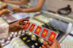 Giá vàng miếng SJC mất 500.000 đồng/lượng phiên đầu tuần