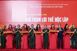 Triển lãm 'Giữ trọn lời thề độc lập': Hồi ức hào hùng và khát vọng phồn vinh