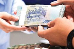 VN-Index đạt đỉnh mới, cổ phiếu ngân hàng hỗ trợ thị trường