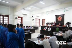Tuyên án 37 bị cáo trong đường dây lừa đảo công nghệ cao từ Campuchia với mức án cao nhất là 20 năm tù