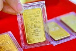 Giá vàng nhẫn diễn biến trái chiều, giá vàng miếng SJC tăng nhẹ trong phiên 13/8