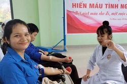 Người dân vùng sâu Tà Hine tình nguyện hiến 166 đơn vị máu