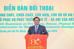 Tuyệt đối không 'phó mặc', 'khoán trắng' cho lực lượng nòng cốt trong phòng cháy, chữa cháy và cứu nạn, cứu hộ