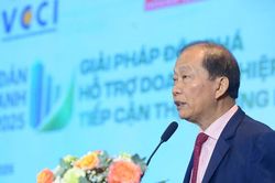 Doanh nghiệp Việt trước 'ngã rẽ' năm 2025: Hoặc đổi mới, hoặc tụt lại