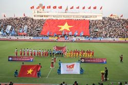 Chuyên gia Đoàn Minh Xương: 'V-League nóng ngay từ vạch xuất phát'