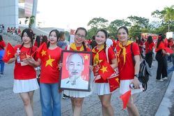 Sáng 16/8: Hàng trăm nghìn người trên cả nước sẽ đồng loạt khoác áo đỏ sao vàng, cùng nhau tiến bước