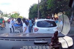 Phản ứng nhanh, cứu sống hai công nhân bị ngưng tim, ngừng thở do điện giật