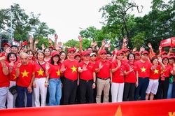 Hơn 1 triệu người đi bộ hoàn thành trên 5,6 tỷ bước chân tiến vào kỷ nguyên mới