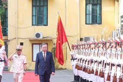 80 năm - Vinh quang Công an nhân dân Việt Nam