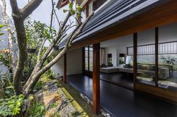 Kiến trúc dịu dàng cho gia chủ hướng nội