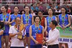 Trần Thị Thanh Thúy được trang bóng chuyền thế giới vinh danh 3 năm liên tiếp, lập kỷ lục hiếm có ở Việt Nam