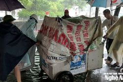 Phố đi bộ Nguyễn Tài: Cư dân chủ động khơi thông dòng chảy, ngăn ngập úng