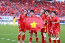 Huỳnh Như tỏa sáng, tuyển nữ Việt Nam thắng Thái Lan, giành Huy chương Đồng Đông Nam Á 2025