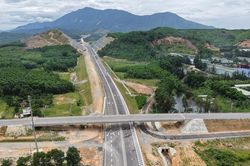 Thêm 13 tuyến cao tốc do Nhà nước đầu tư sẽ thu phí