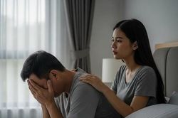 Mãn dục nam: Nguyên nhân, dấu hiệu và cách cải thiện